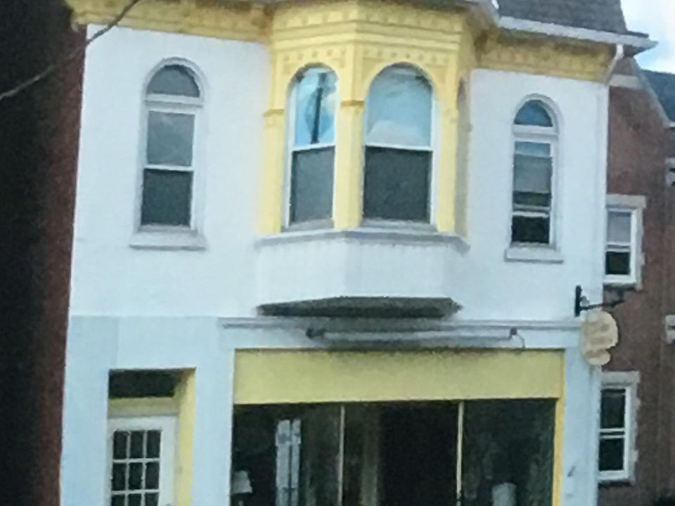 1st image of 1047 E Market St