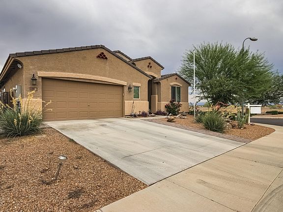 3rd image of 1350 E Eucalyptus Ln