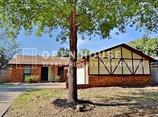 2611 Valley View Dr, Corinth, TX 76210