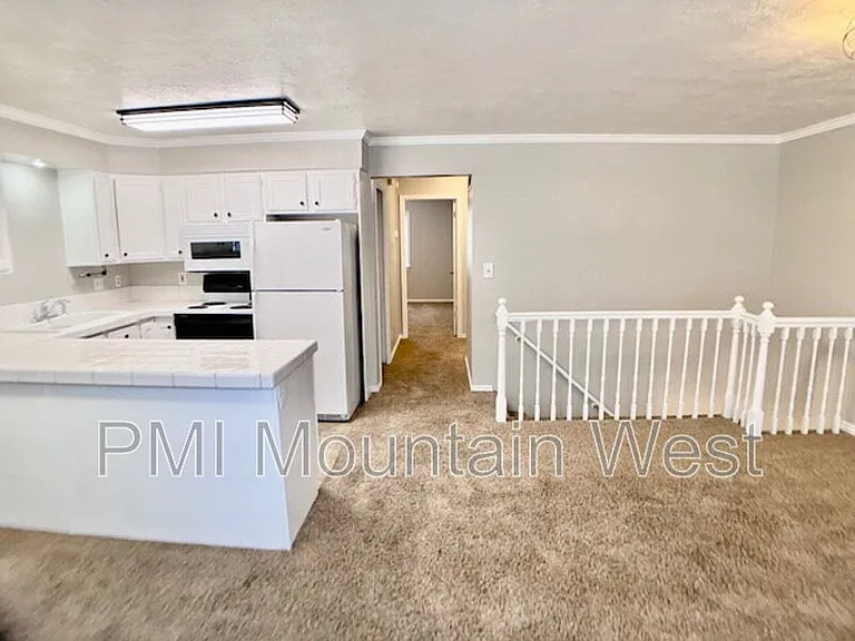 567 N 200 E #3 — Photo 5