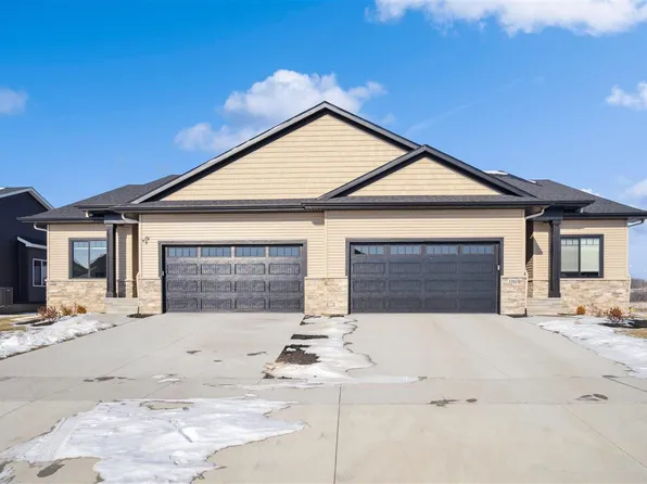 1262 Berkshire Ln #B, North Liberty, IA 52317