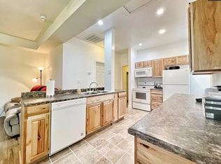 14166 N Old Wire Rd, Garfield, AR 72732