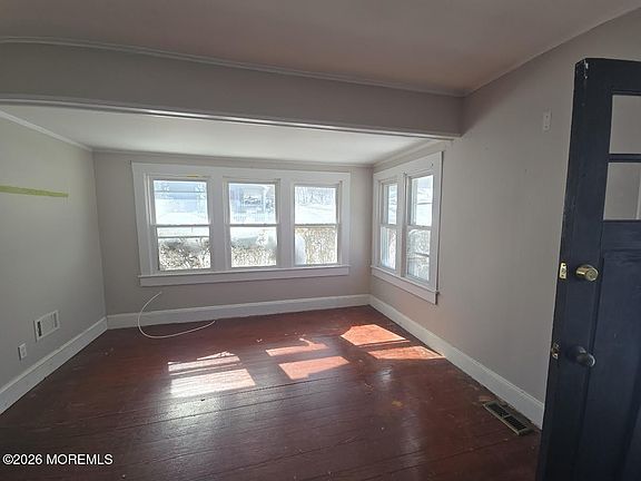 3rd image of 254 1st Avenue