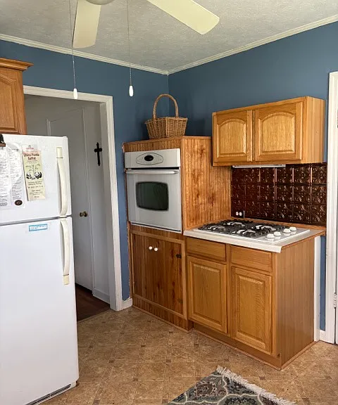 356 Lavender St — Photo 11