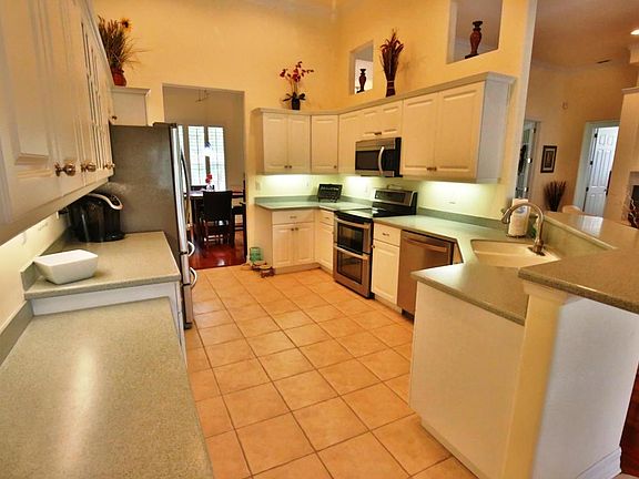 3rd image of 4203 Zacary Ln