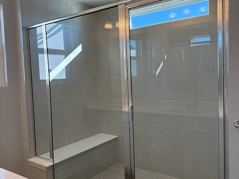 Premium standing shower