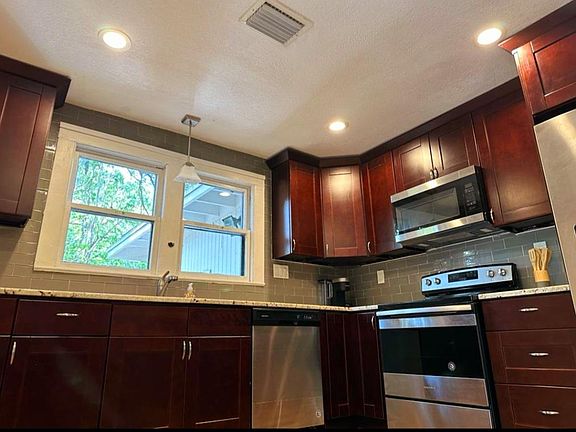 2nd image of 5814 Mabel St
