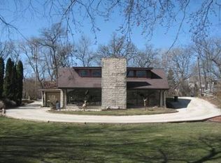 3112 Nagawicka Ave, Delafield, WI 53018