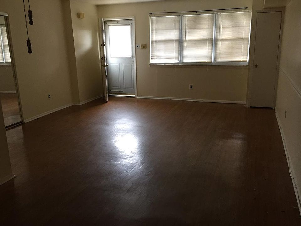 1st image of 7321 Rockwell Ave #A