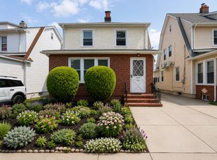 9231 219th St #2, Queens Village, NY 11428