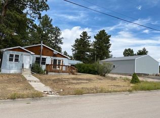 1127 Division St, Upton, WY 82730