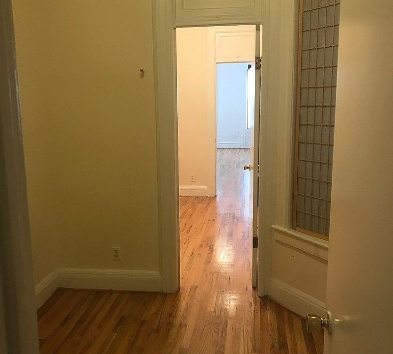 2nd image of 973 Amsterdam Ave APT 2N