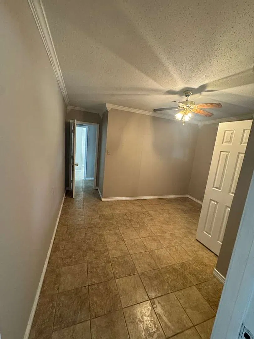 House For Rent 150 Schoolview Dr, Bridge City, TX 77611 — Photo 3