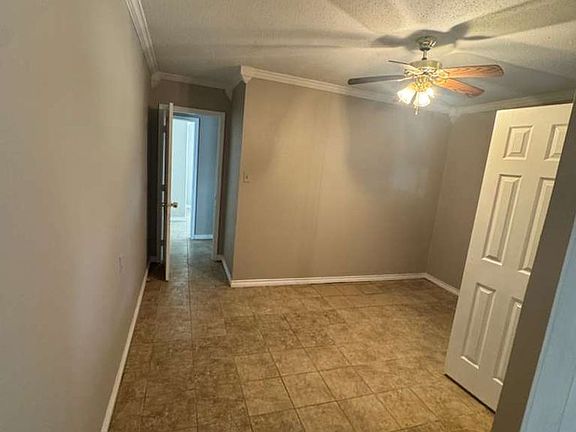 3rd image of 150 Schoolview Dr