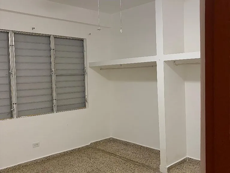 J8 Calle 10 — Photo 6