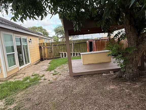 3rd image of 6018 Beaconridge Dr #6018