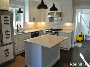 25 Pearl St #2E, Newton, MA 02458