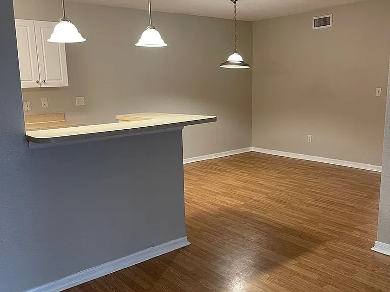 185 N Pearl Lake Cswy #106 — Photo 4