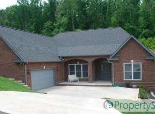 1935 Cascade Falls Ln, Knoxville, TN 37931