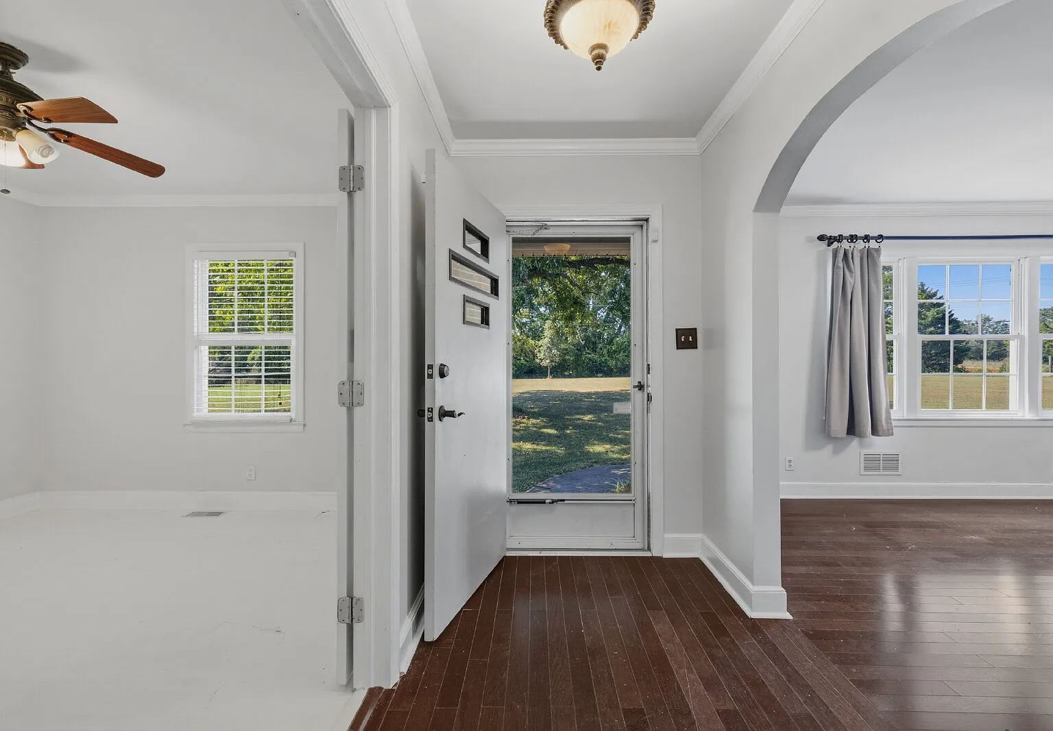 4 bed, 3.5 bath, 1800 sqft, $2,550 — Photo 4