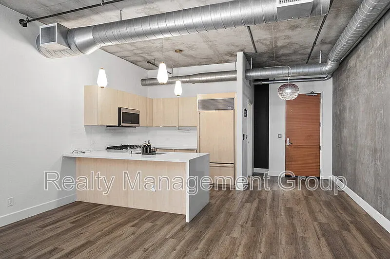 877 Island Ave #312