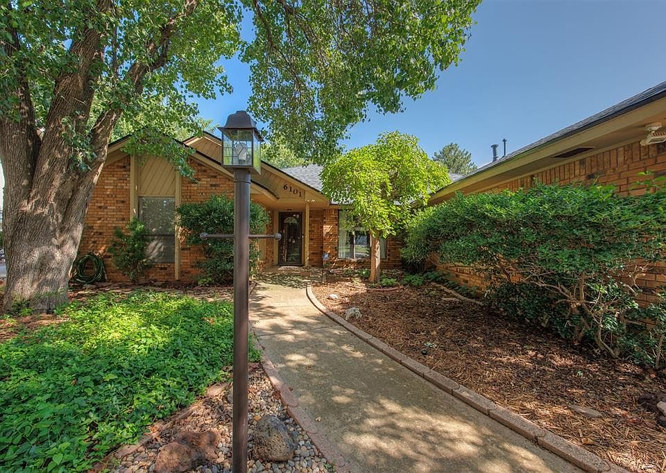 即購入OK ブリッツ ランドクルーザー250 TRJ250W、GDJ250W 車高調キット 98662