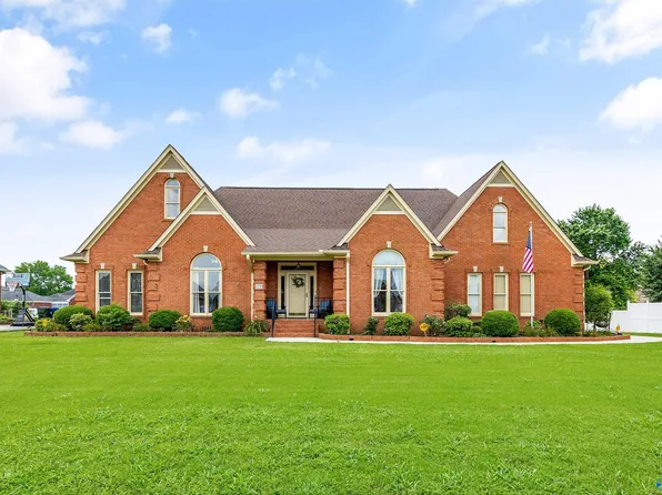 120 Hidden Creek Dr, Huntsville, AL 35806