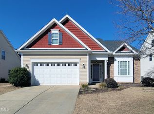 863 Ribbonleaf Ln, Fuquay Varina, NC 27526