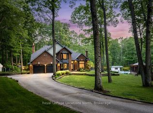 18 Mills Cir, Springwater, ON L9X0J7