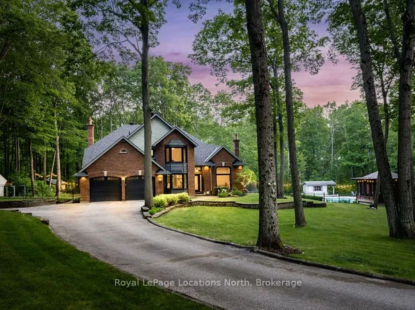 18 Mills Cir, Springwater, ON L9X 0J7