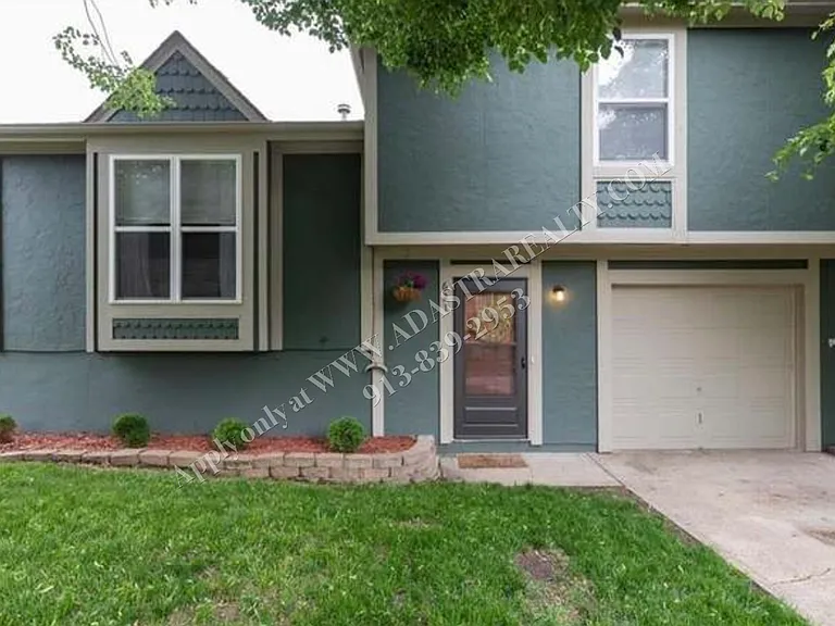 621 N Cedar St — Photo 13