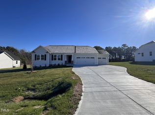 268 Paint Horse Dr, Benson, NC 27504