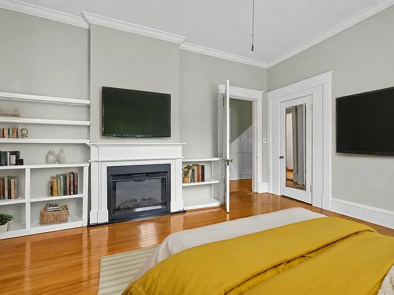 Timeless Ghent Home features charm and elegance in Historic Stockley Gardens — Photo 13