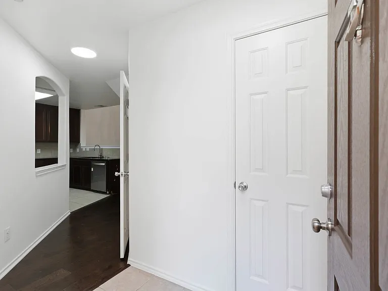 10067 Wake Bridge Dr — Photo 5