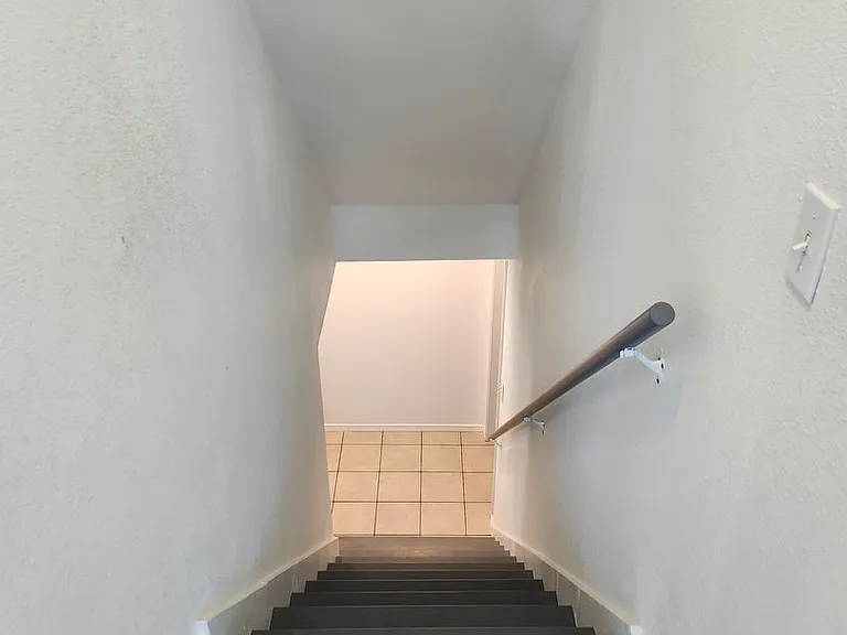1014 Perkins Ave — Photo 4
