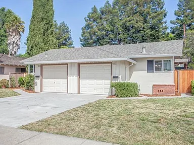 923 Live Oak Tour