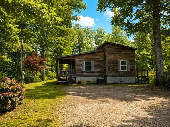 2242 Divide Rd, Mountain City, TN 37683