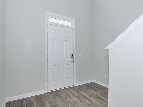5th image of 1009 Hay Meadow Dr