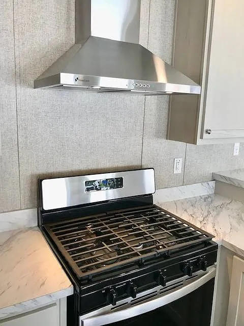 1 bed, 1.0 bath, 552 sqft, $900 — Photo 4
