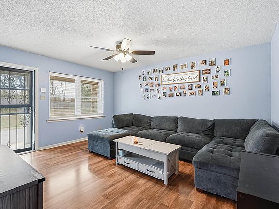 3rd image of 810 N Bailey Blvd