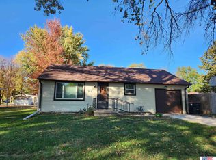 310 Granville Ave, Beatrice, NE 68310