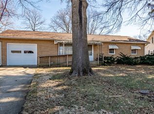 616 S Main St, Sullivan, IL 61951