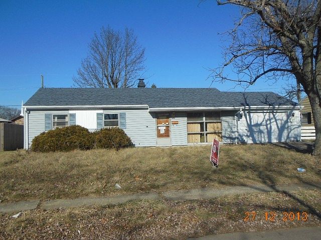 1st image of 2928 S Chippewa Ln