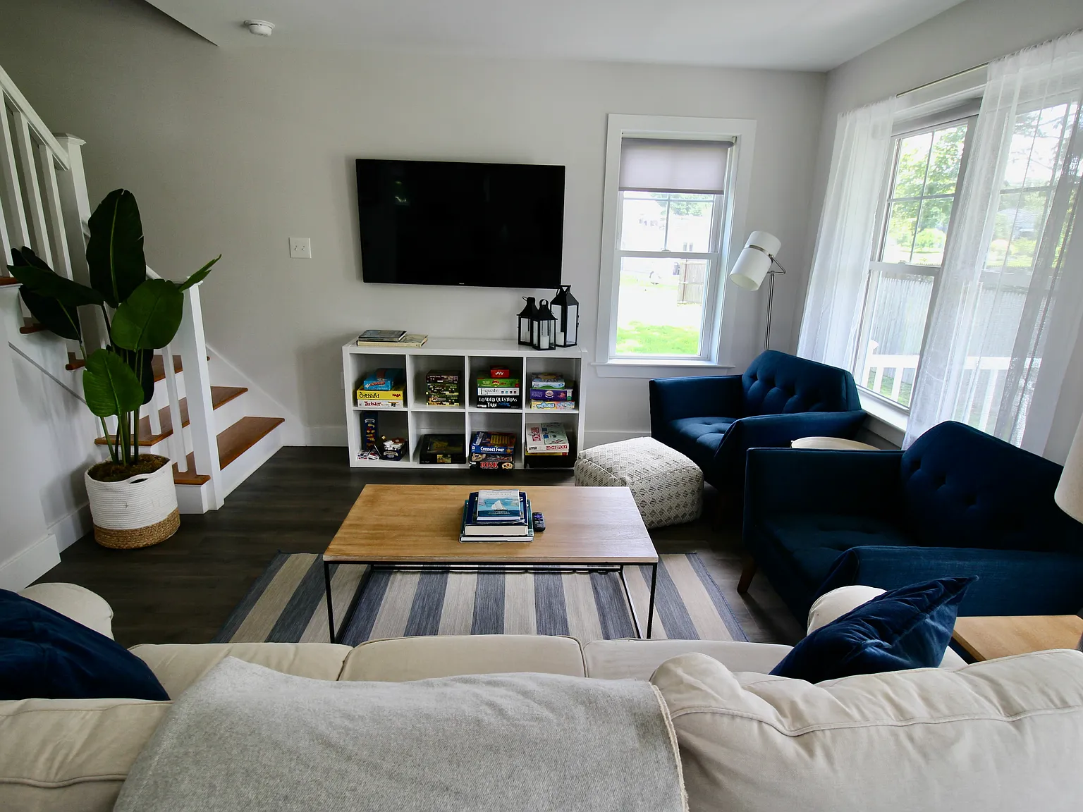 908 Stonington Rd — Photo 2