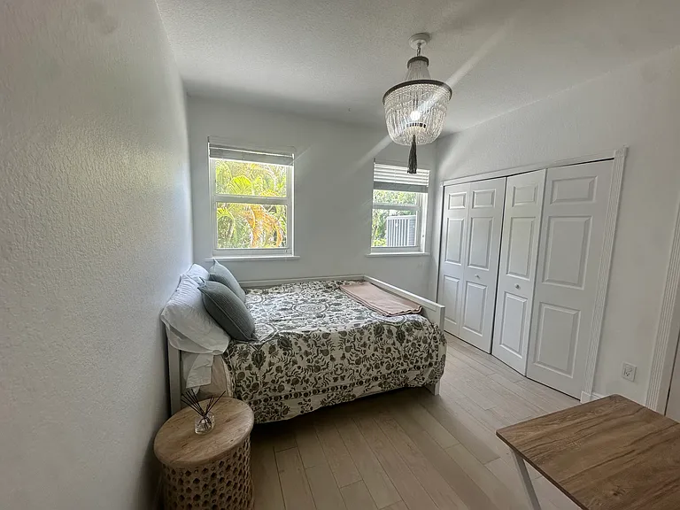 3068 Shipping Ave — Photo 19