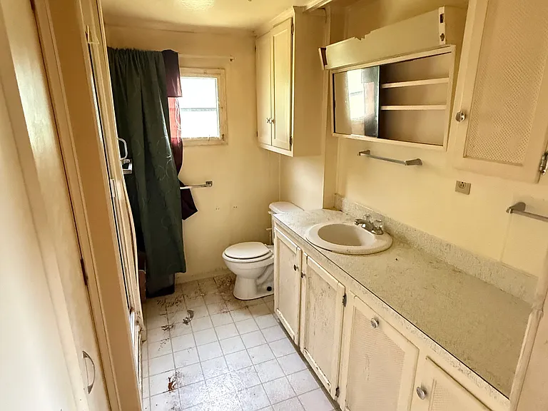 1404 N Rumbaugh Ln #10 — Photo 8
