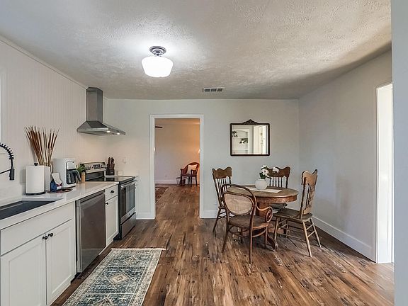3rd image of 200 E Ash Dr #B