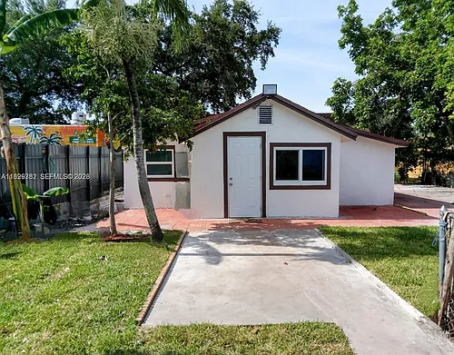 2720 NW 29th St Photo 1