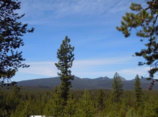 8 Lolah St, Crescent Lake, OR 97733