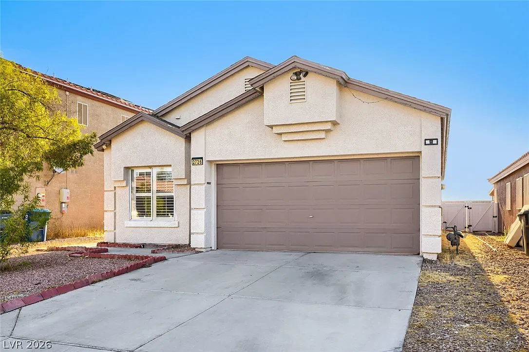 3 bed, 2.0 bath, 1308 sqft, $1,750 — Photo 1